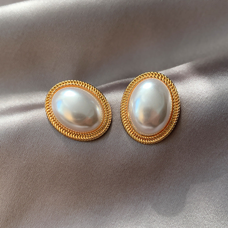 Vintage Pearl Stud Earrings