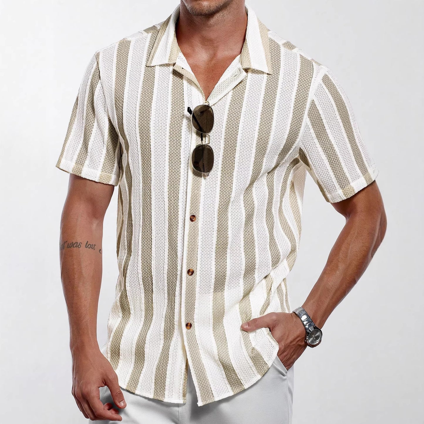 Light and Comfortable Men's V-Neck Shirt