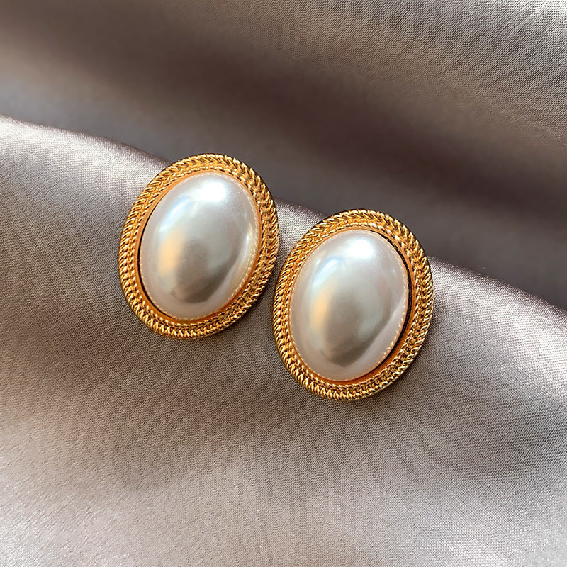 Vintage Pearl Stud Earrings
