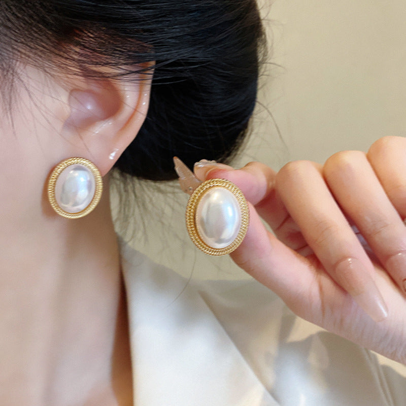 Vintage Pearl Stud Earrings